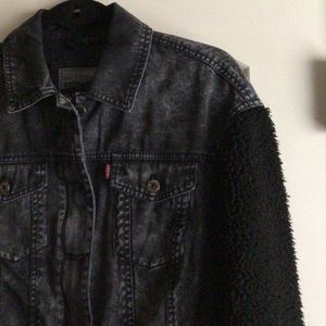 NEW Women’s Levi’s Jacket